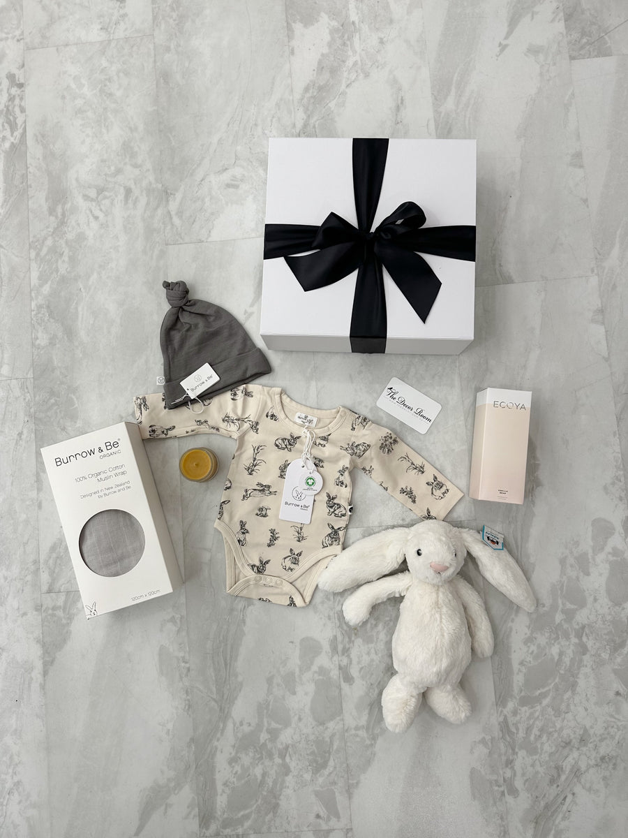 Neutral Welcome to the World Baby Gift Box