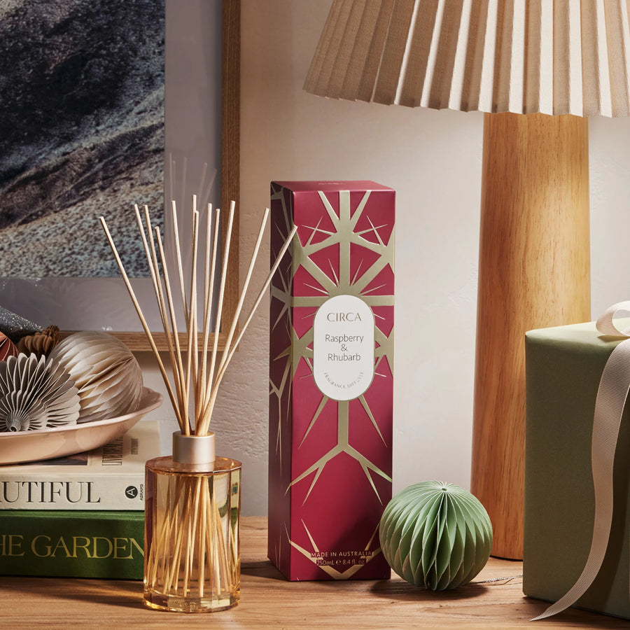 Circa Christmas 250ml Diffuser Raspberry and Rhubarb