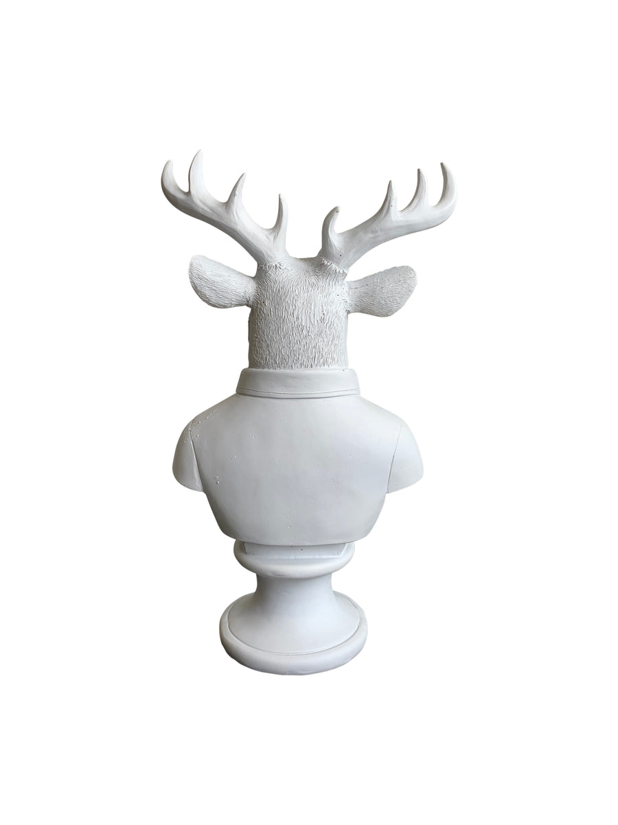Classic Deer Statue by Le Monde